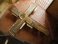 mazara-domani-si-presenta-la-nuova-collocazione-della-croce-in-cattedrale