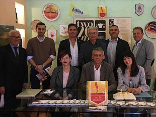 mario-tumbiolo-riconfermato-presidente-della-strada-del-vino-e-dei-sapori-val-di-mazara-l-assessore-abbagnato-nel-cda