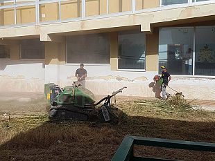 mazara-pulizia-spazi-esterni-istituti-scolastici-ed-avviso-per-scuolabus