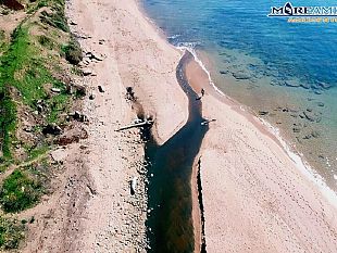 video-la-denuncia-di-mareamico-il-fiume-modione-a-selinunte-e-nero-per-la-presenza-di-scarichi-fognari