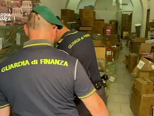 palermo-sequestrati-10-mila-peluches-labubu-contraffatti