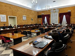 marsala-gli-studenti-del-liceo-pietro-ruggieri-in-visita-al-palazzo-vii-aprile-e-palazzo-comunale