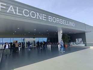 paura-allaeroporto-falcone-borsellino-una-turista-aveva-una-bomba-nel-trolley