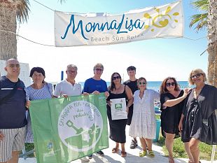 spiaggia-di-tre-fontane-ideale-per-i-bambini-consegnata-bandiera-verde-ai-lidi