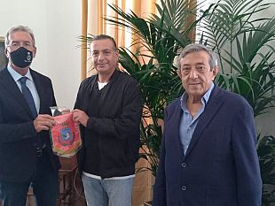 marsala-riconoscimento-ad-assistenti-bagnanti-per-salvataggi