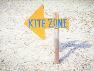 nuova-segnaletica-su-vie-daccesso-alla-zona-kite-lagunare