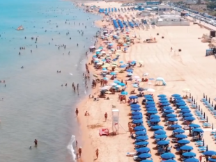 castellammare-torna-a-ferragosto-il-divieto-di-trasportare-legna-e-fare-falo-campeggiare-e-pernottare-sulle-spiagge