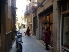 sequestro-di-gambero-cinese-scaduto-in-un-locale-di-via-garibaldi