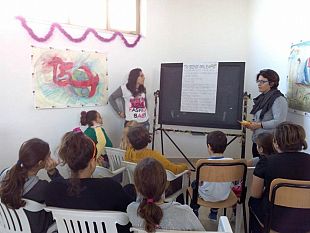 mazara-volontari-croce-rossa-allietano-il-natale-dei-residenti-di-mazara-due