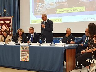 il-service-del-lions-club-castelvetrano-progetto-martina-parliamo-ai-giovani-dei-tumori