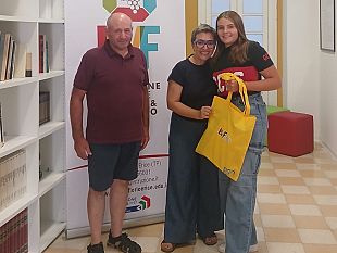 allistituto-florio-di-erice-distribuiti-libri-divise-e-tablet-agli-studenti-delle-prime-classi