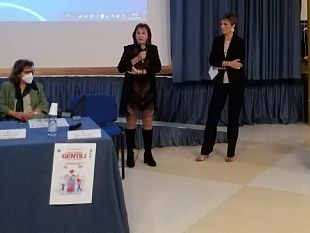 il-bello-di-essere-gentili-la-manifestazione-del-club-unesco-al-liceo