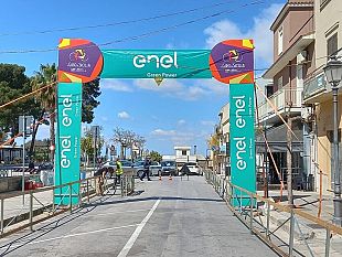 belleri-transita-per-primo-in-cima-al-gpm