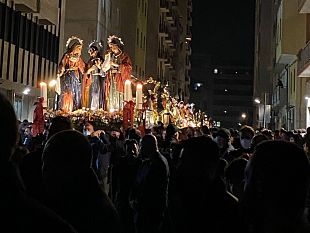 una-notte-attesa-da-due-anni-trapanesi-e-turisti-affollano-il-centro-storico