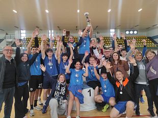 al-calvino-amico-il-1-trofeo-triennio-volley-pasqua-2024