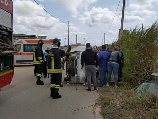 pirata-della-strada-tampona-ape50-schiantandola-contro-un-muro-ferito-75enne