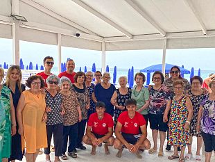 mazarale-nonne-del-centro-vivi-la-vita-al-mare-per-tre-settimane