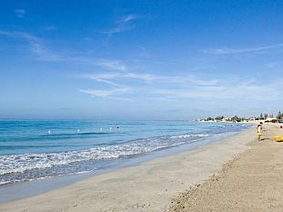 mazara-il-duemila-bandiera-verde-a-tonnarella-per-una-spiaggia-dei-bambini