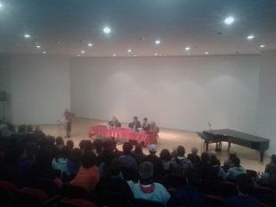 quando-i-poeti-si-abbracciano-il-cielo-sorride-in-memoria-di-ludovico-corrao