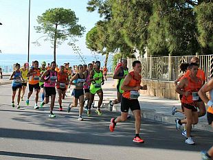 ancora-podio-per-la-pam-alla-1-mezza-maratona-citta-di-sciacca-7-prova-grand-prix-regionale-di-maratonine
