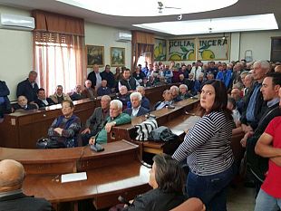 campobello-il-sindaco-castiglione-torna-a-incontrare-gli-agricoltori-per-valutare-nuove-strategie-in-ordine-ai-maxi-aumenti-del-canone-irriguo