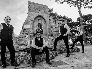 coppole-beat-il-sogno-beatles-made-in-sicily-stasera-esordio-al-teatro-rivoli-intervista-al-fondatore-cesare-rustico