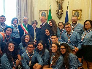partanna-roma-la-comunita-rs-del-grifo-del-gruppo-scout-partanna-1-accompagnati-dal-sindaco-nicolo-catania-e-dall-assessore-alla-cultura-noemi-maggio-lunedi-15-maggio-sono-stati-ricevuti-a-roma-dal-pr