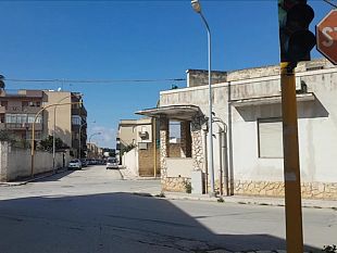 video-da-giorni-non-funzionanti-i-semafori-fra-le-vie-val-di-noto-dei-vespri-val-demone-albania-e-jugoslavia