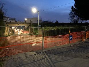 buche-come-voragini-chiusa-la-via-garibaldi-e-il-tratto-di-cavalcavia-tra-le-vie-chinnici-e-via-xxi-maggio