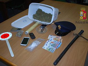 alcamo-aveva-in-auto-50-grammi-di-cocaina-e-a-casa-200-di-marijuana-altro-insospettabile-arrestato-dalla-polizia-di-stato