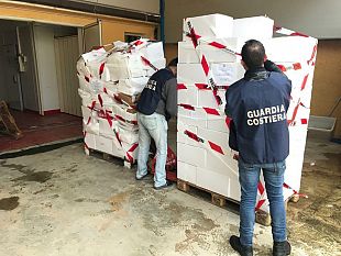 piu-legalita-e-piu-qualita-sulla-tavola-dei-consumatori-loperazione-confine-illegale-della-guardia-costiera-a-tutela-del-made-in-italy