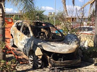 gibellina-il-sindaco-non-gli-assegna-lalloggio-e-lui-gli-incendia-lauto-arrestato-dai-carabinieri