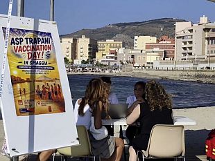 vaccini-in-spiaggia-a-trapani-lasp-scende-sul-bagnasciuga-per-la-prevenzione-oncologica