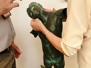 turismo-tattile-gruppo-di-turisti-ciechi-ed-ipovedenti-a-mazara