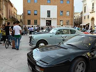 mazara-il-raid-dell-etna-2016-fa-tappa-in-citta-75-le-auto-storiche-partecipanti