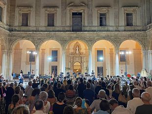 mazara-lorchestra-sinfonica-siciliana-non-suona-per-il-caldo-umido-richard-galliano-da-solo-conquista-il-pubblico