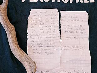 volontari-plastic-free-trovano-un-toccante-messaggio-nella-bottiglia