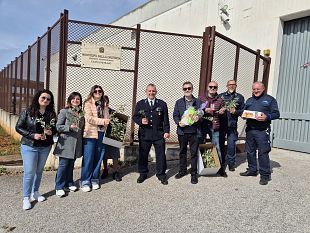 mazara-volontari-della-parrocchia-santa-maria-di-gesu-portano-doni-e-speranza-ai-detenuti