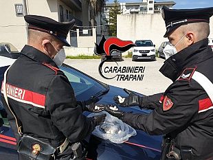 mazara/mazara-due-arrestati-un-uomo-ed-una-donna-e-sequestrati-droga-e-denaro