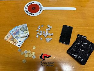 aveva-con-se-22-dosi-di-hashish-arrestato-un-19enne-dai-carabinieri