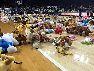 teddy-bear-toss-la-pallacanestro-trapani-aderisce-alliniziativa-benefica