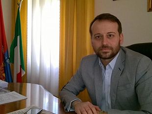 video-come-fara-ad-andare-tutto-bene-se-continuate-a-fare-gli-irresponsabili-lo-sfogo-del-sindaco-bancheri-di-delia-diventa-virale