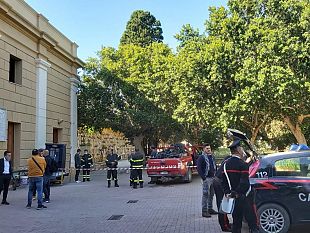 video-mazara-incendio-agli-uffici-del-cimitero-continua-il-mistero