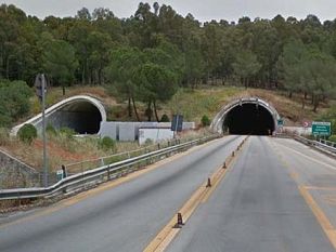 lavori-lungo-la29dir-alcamo-trapani-nella-galleria-segesta