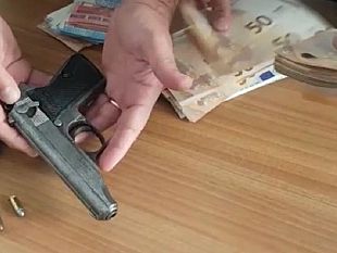 trapani/hesperia-durante-loperazione-sequestrati-armi-droga-e-contanti
