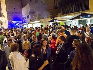 blue-sea-land-migliaia-di-visitatori-giovani-il-guinness-della-cassata-siciliana