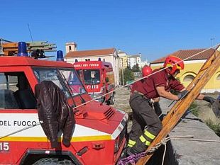 rinvenuto-cadavere-in-un-pozzo-a-salemi-le-operazioni-di-recupero-gestite-dai-s-a-f-dei-vigili-del-fuoco