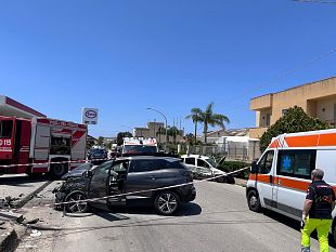 trapani/buseto-palizzolo-scontro-tra-due-auto-morto-un-giovane