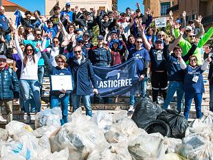 mazara-successo-delliniziativa-plastic-free-sul-lungomare-mazzini