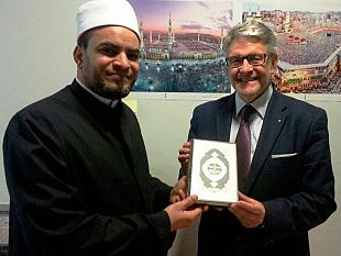 tumbiolo-incontra-l-imam-della-grande-moschea-di-roma